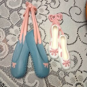 Decorative Vintage Plastic Ballet Shoe Wall Hangings - Pink and Blue